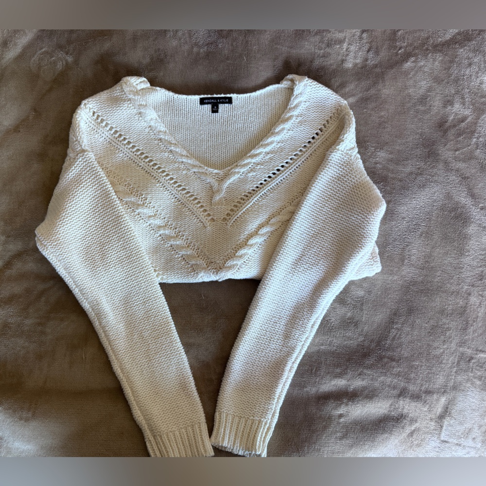 Kendall and Kylie cream colored cropped knit sweater. Size women's small.